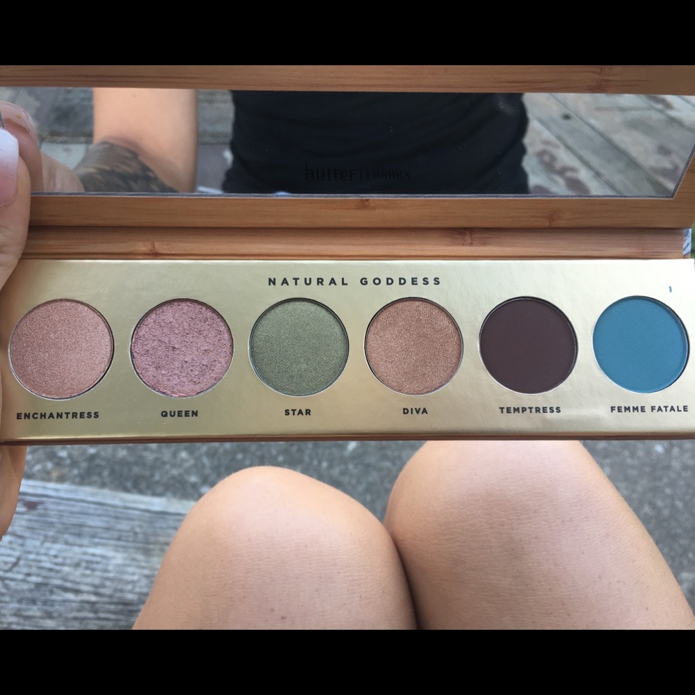 Eyeshadow palette